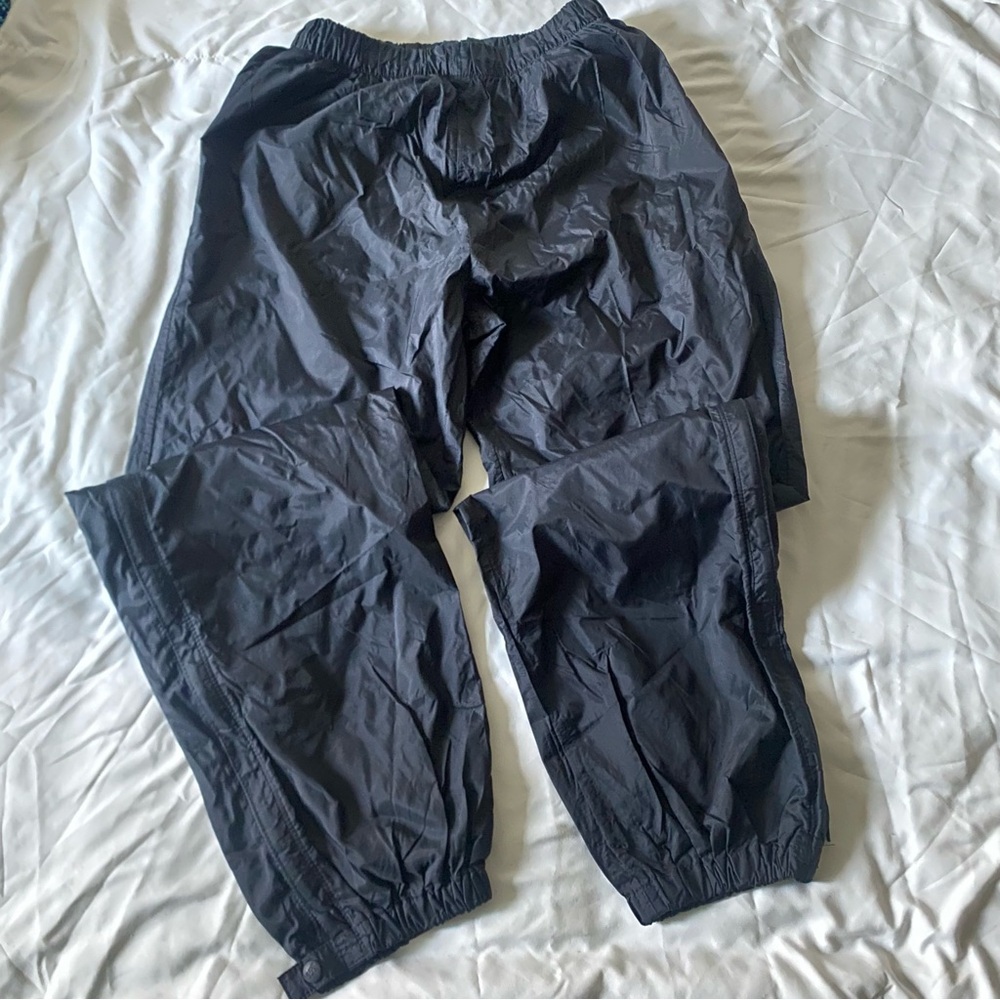 Vintage REI Rain Pants Unisex Medium Black Hiking Outdoor Relaxed 100% Nylon D21
